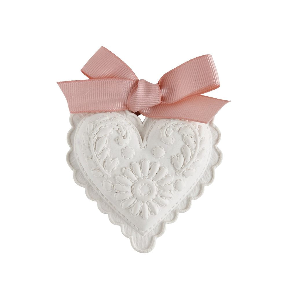 Coração Bordado Gesso Marquise